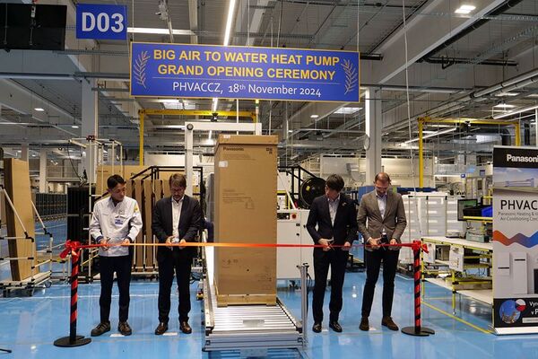 Panasonic Eröffnung