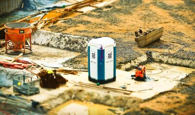 Hygiene auf Baustelle: Toilette (Toi Toi)