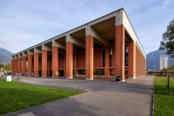 Der dreigeschossige Neubau aus der Feder von Mario Botta
