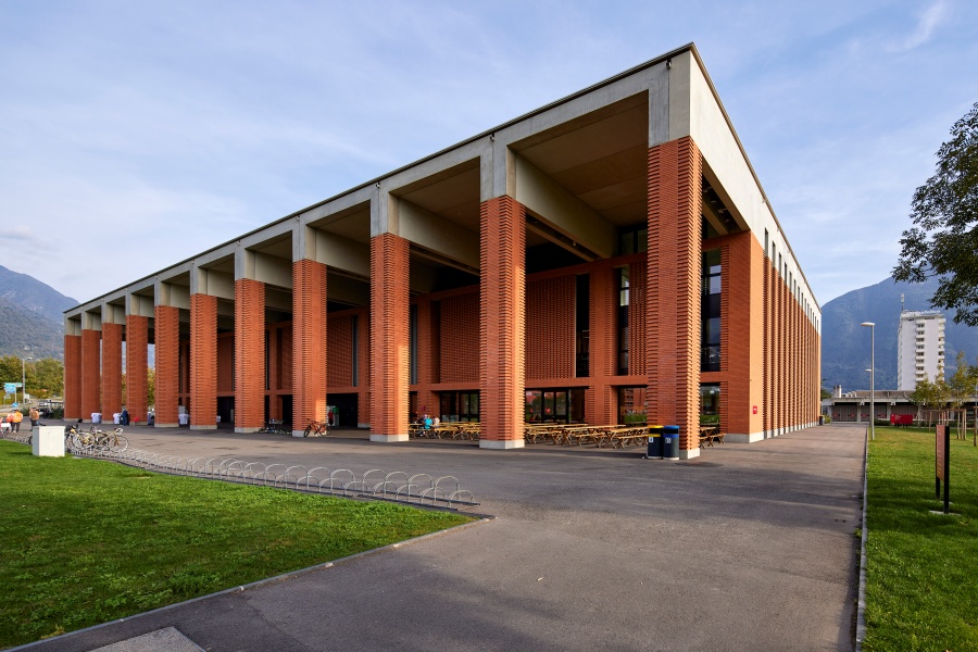 Der dreigeschossige Neubau aus der Feder von Mario Botta