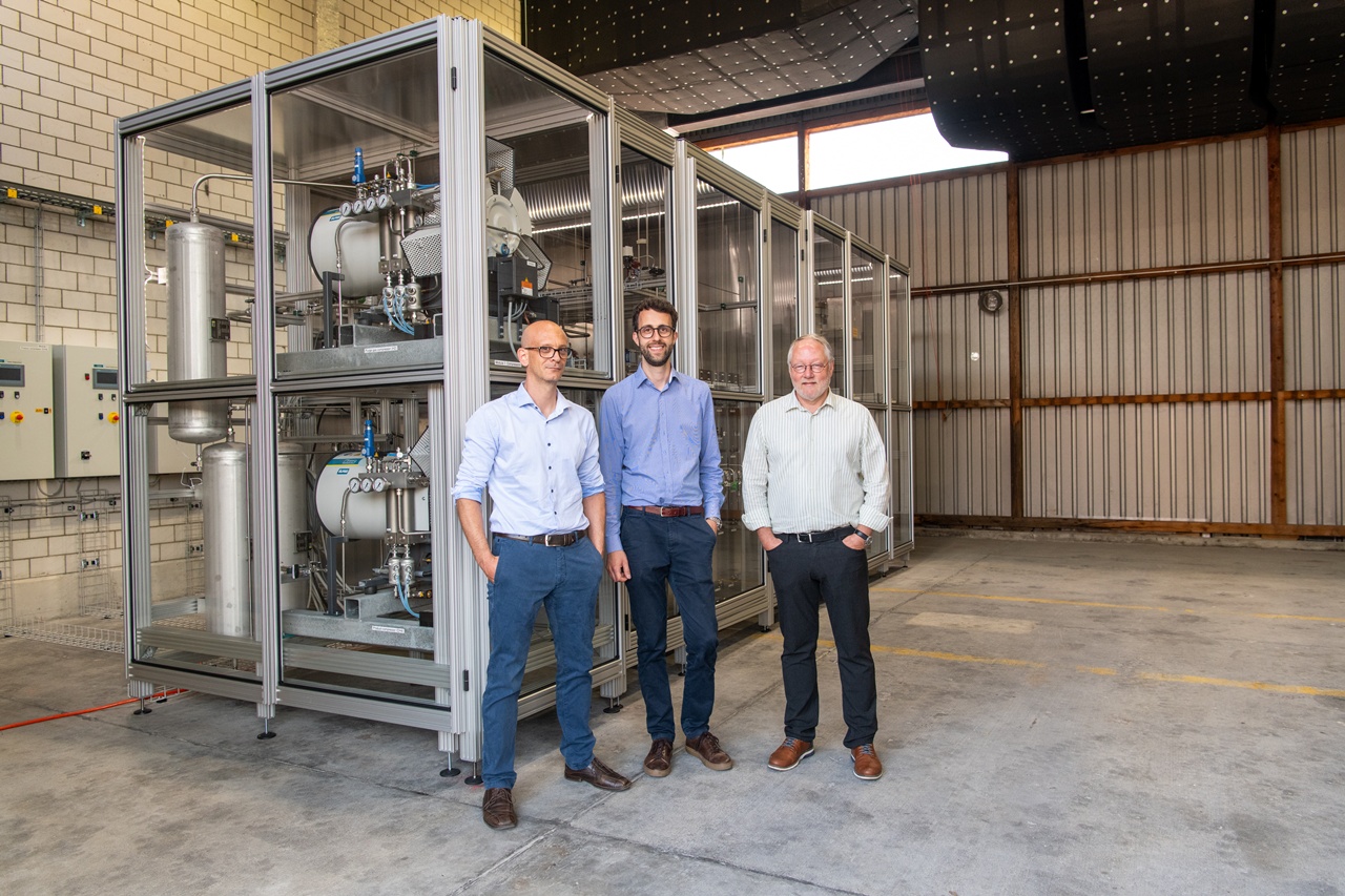 Die Köpfe hinter der innovativen Methanisierungsanlage der Empa