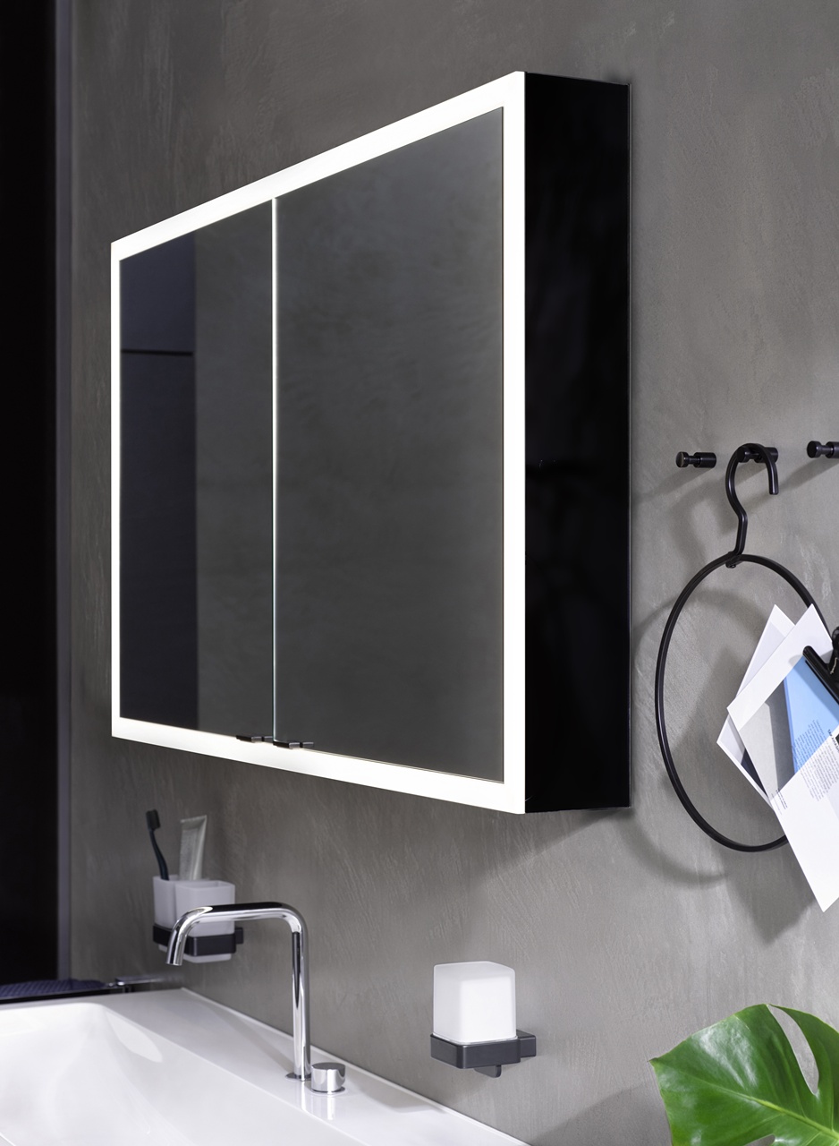 Der Lichtspiegelschrank PRIME Slim in der Aufputzvariante